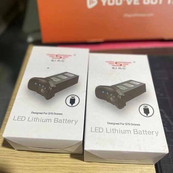 7.4V 2500mAh lipo Battery for HS100 S70 T35 S70W 7.4v RC Drone B - Picture 6 of 7